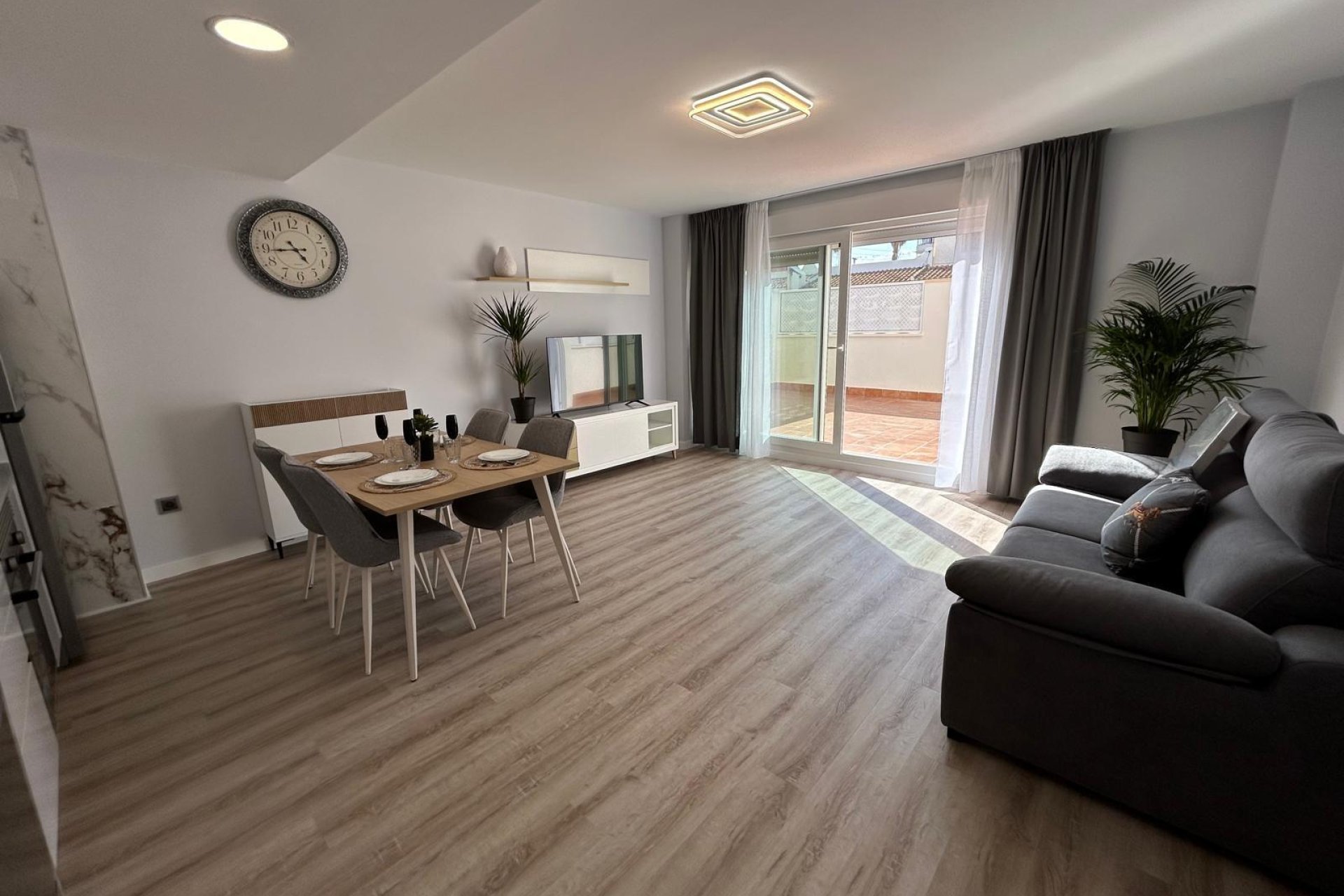 Rynek wtórny - Apartament - Torrevieja - Calas blanca