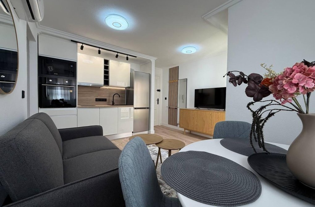 Rynek wtórny - Apartament - Torrevieja - Centro