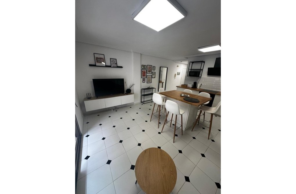 Rynek wtórny - Apartament - Torrevieja - Centro