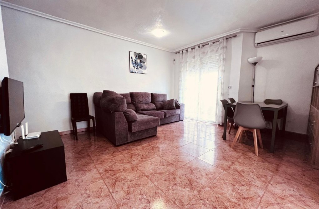 Rynek wtórny - Apartament - Torrevieja - Estacion de autobuses