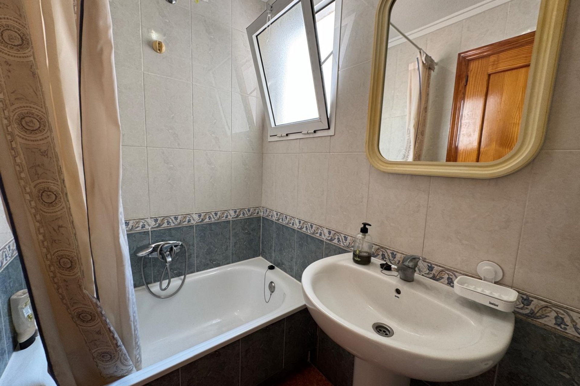 Rynek wtórny - Apartament - Torrevieja - Estacion de autobuses