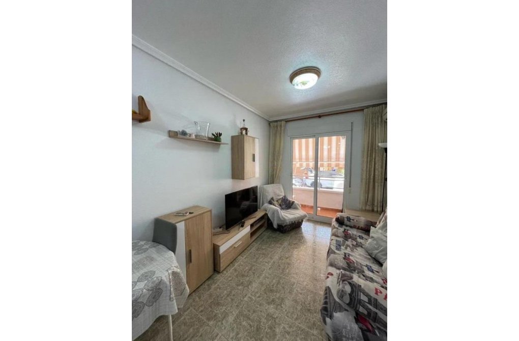 Rynek wtórny - Apartament - Torrevieja - Estacion de autobuses