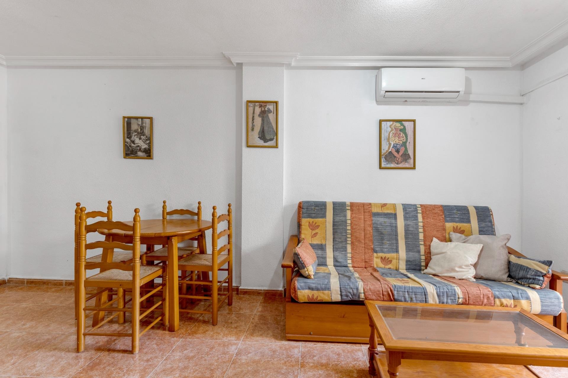 Rynek wtórny - Apartament - Torrevieja - Estacion de autobuses