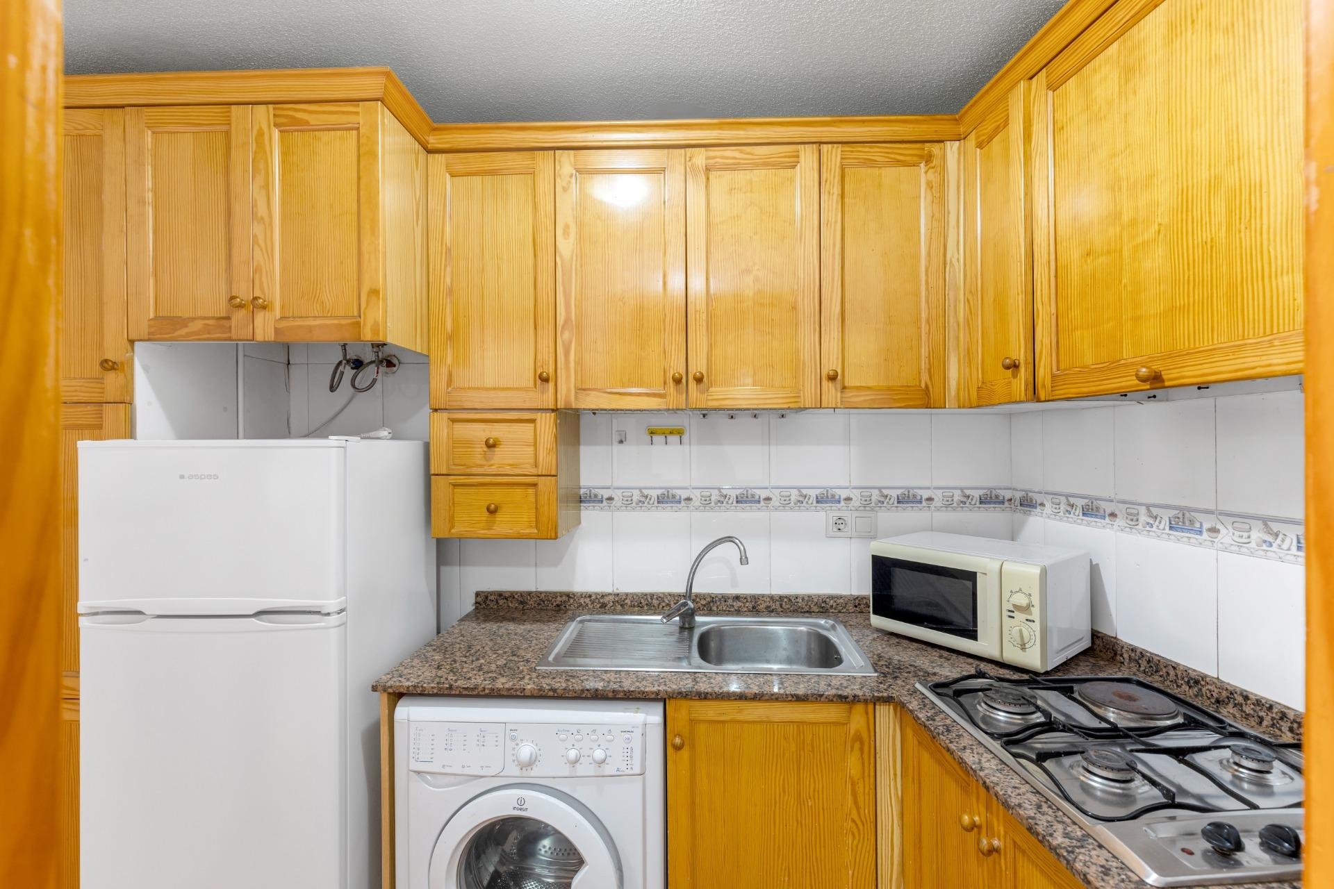 Rynek wtórny - Apartament - Torrevieja - Estacion de autobuses