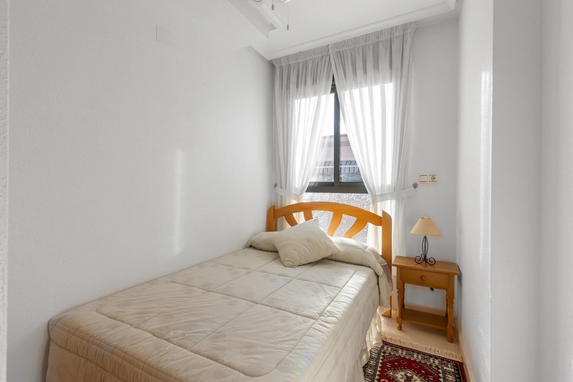 Rynek wtórny - Apartament - Torrevieja - Estacion de autobuses