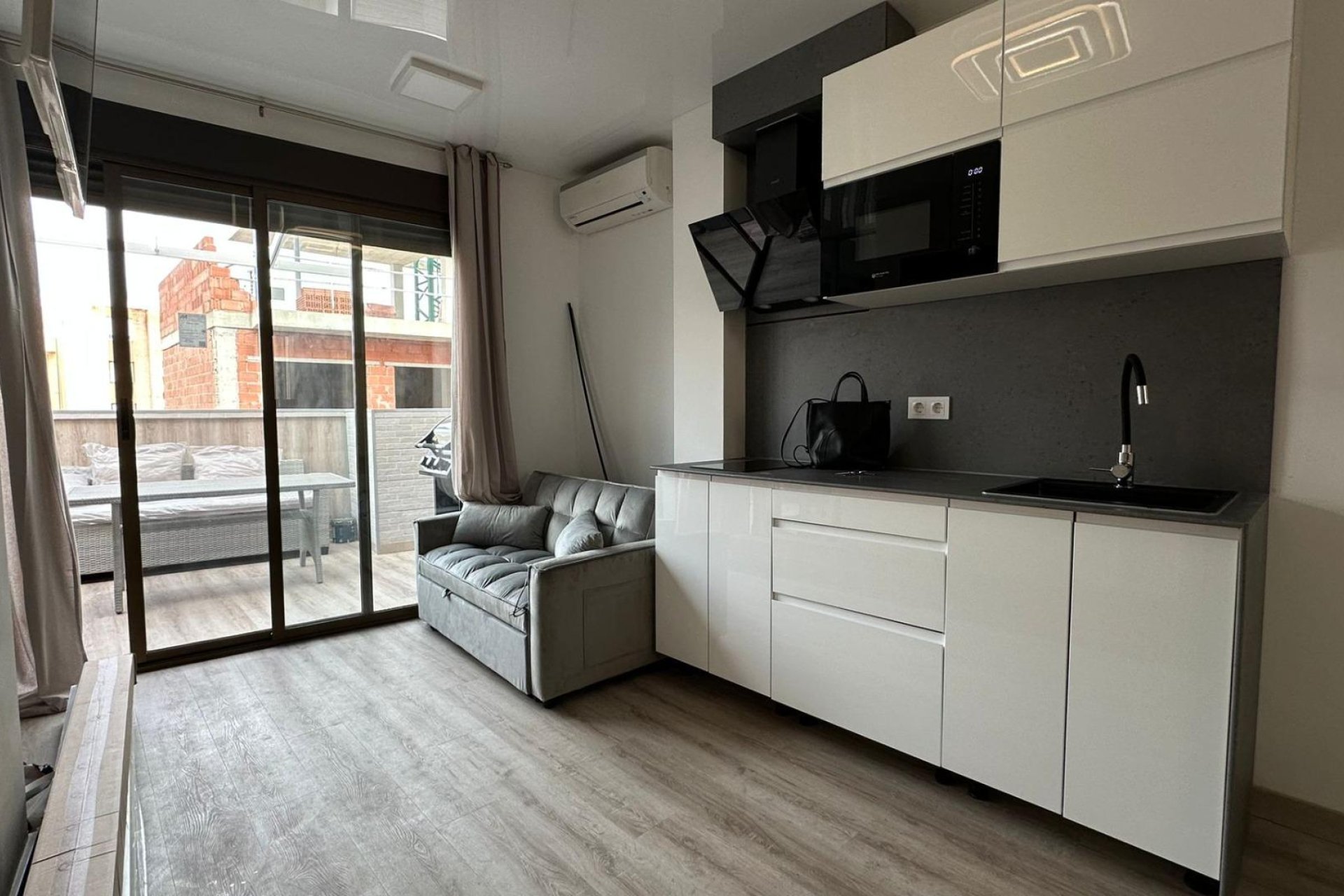 Rynek wtórny - Apartament - Torrevieja - Estacion de autobuses