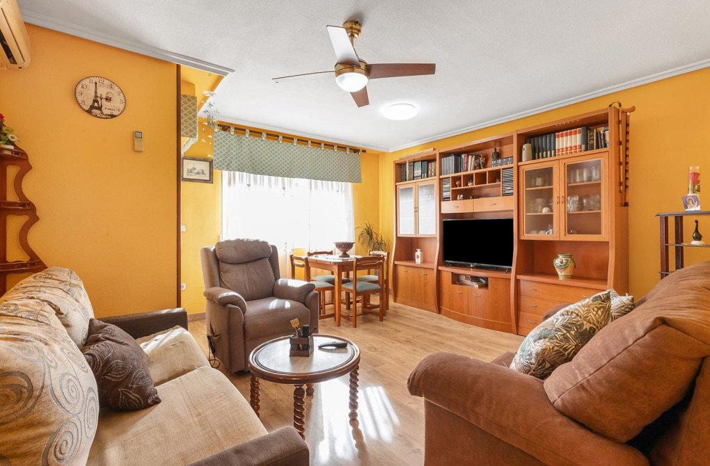 Rynek wtórny - Apartament - Torrevieja - Estacion de autobuses