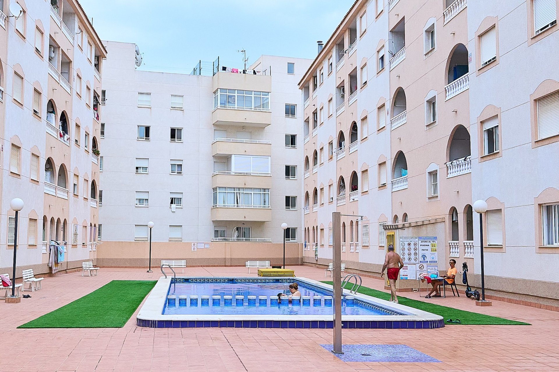 Rynek wtórny - Apartament - Torrevieja - Estacion de autobuses