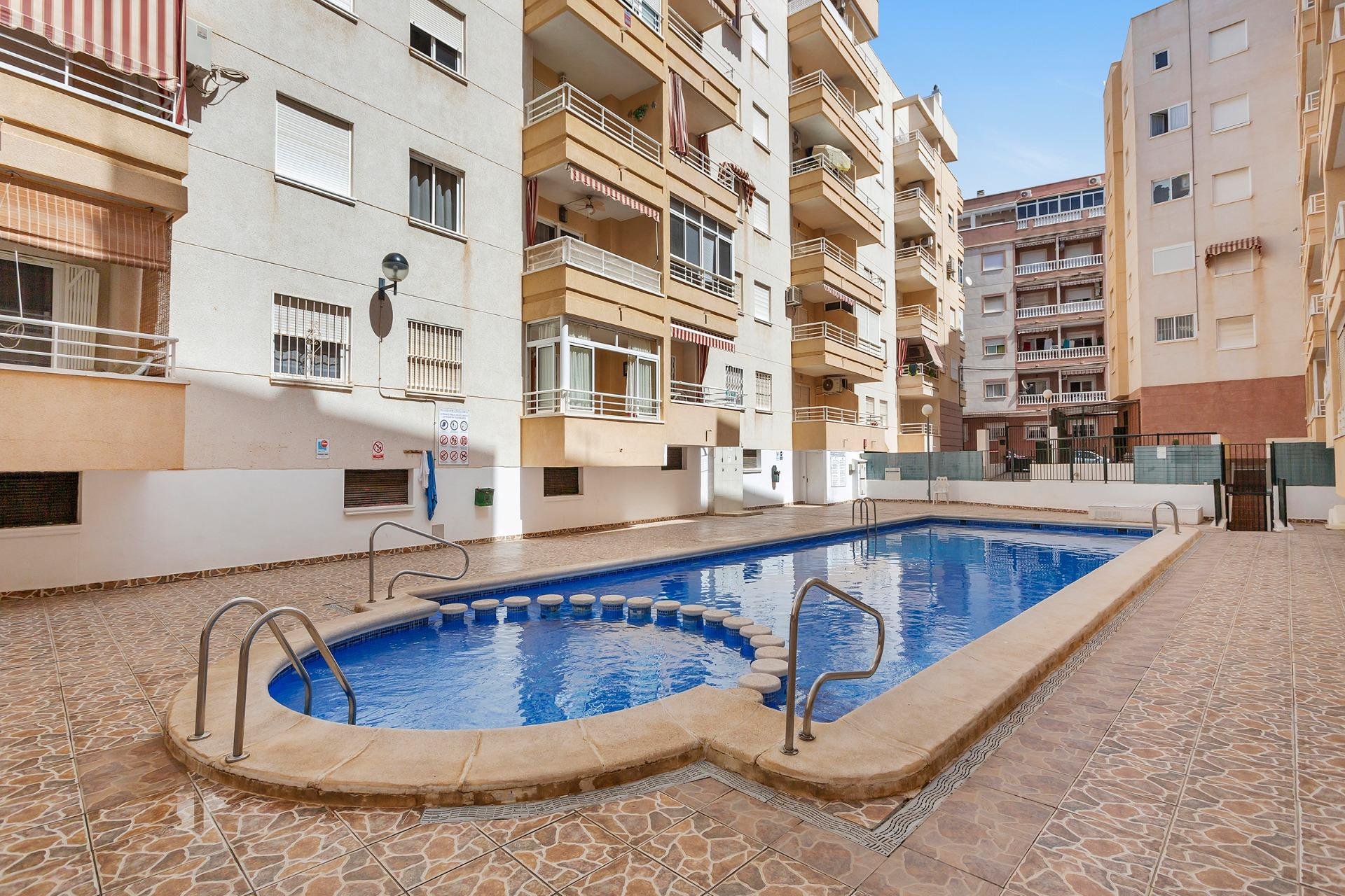 Rynek wtórny - Apartament - Torrevieja - Estacion de autobuses