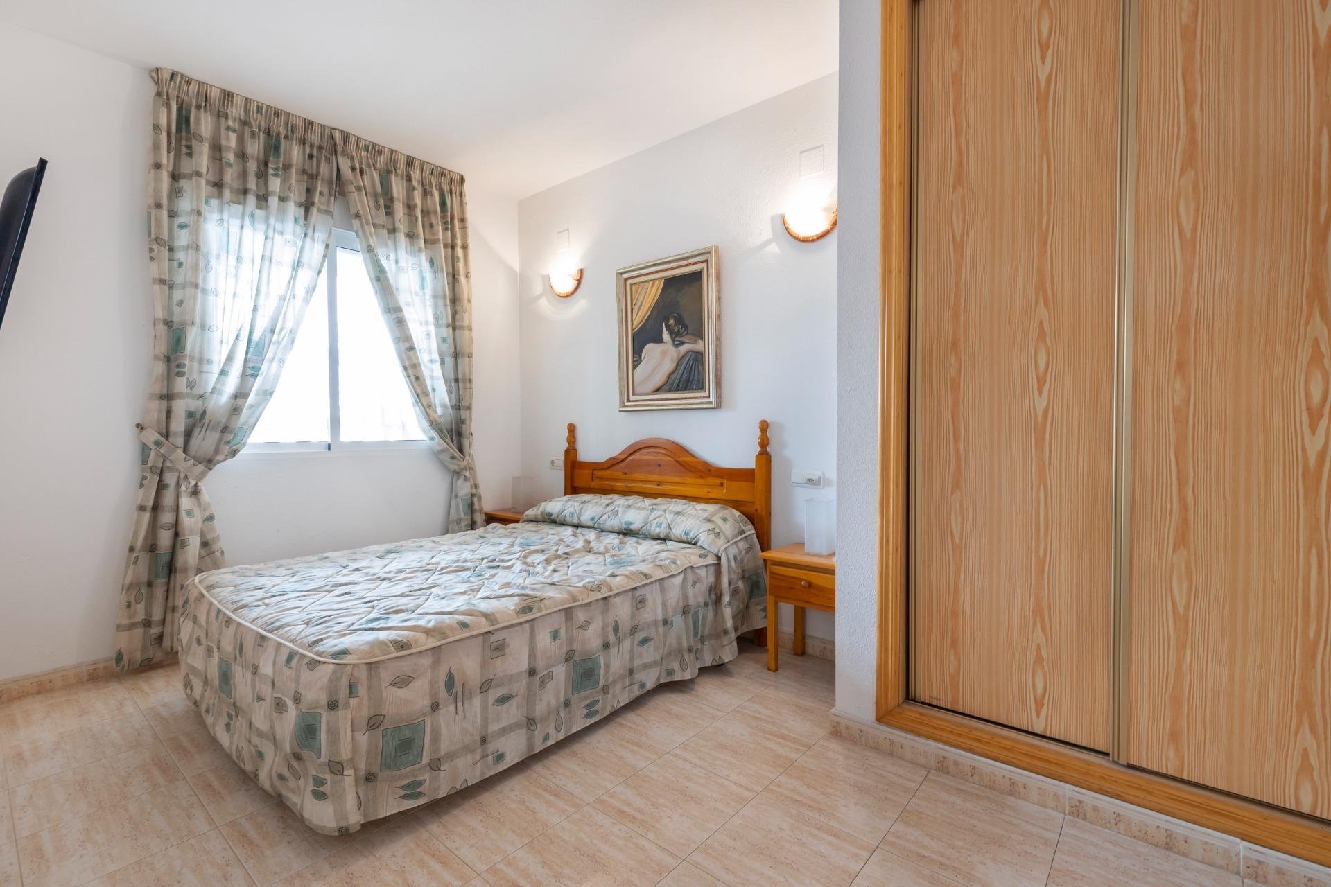 Rynek wtórny - Apartament - Torrevieja - Estacion de autobuses