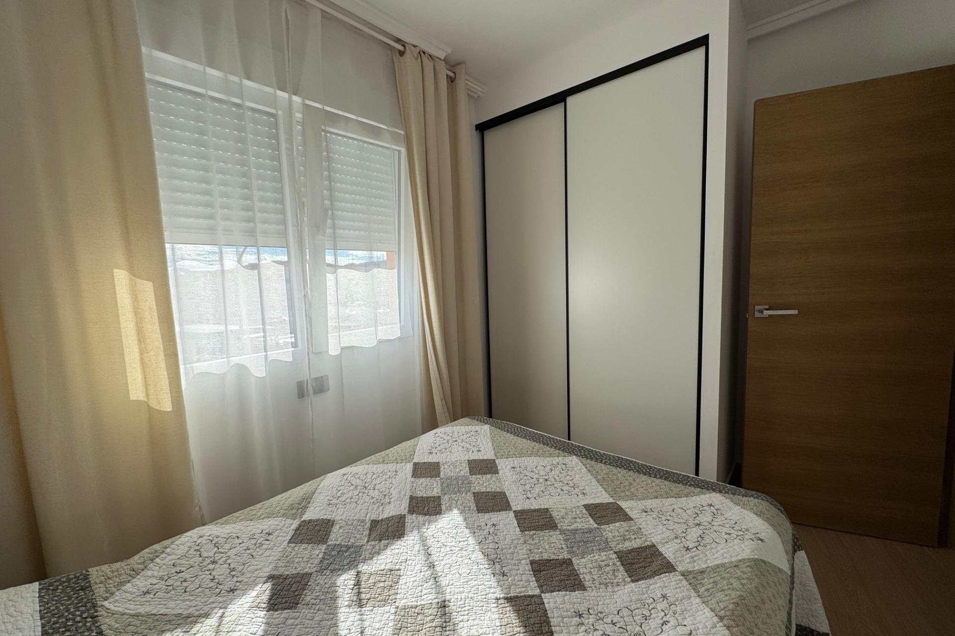 Rynek wtórny - Apartament - Torrevieja - Estacion de autobuses