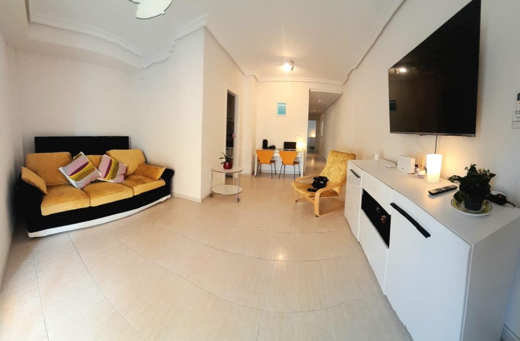 Rynek wtórny - Apartament - Torrevieja - Estacion de autobuses