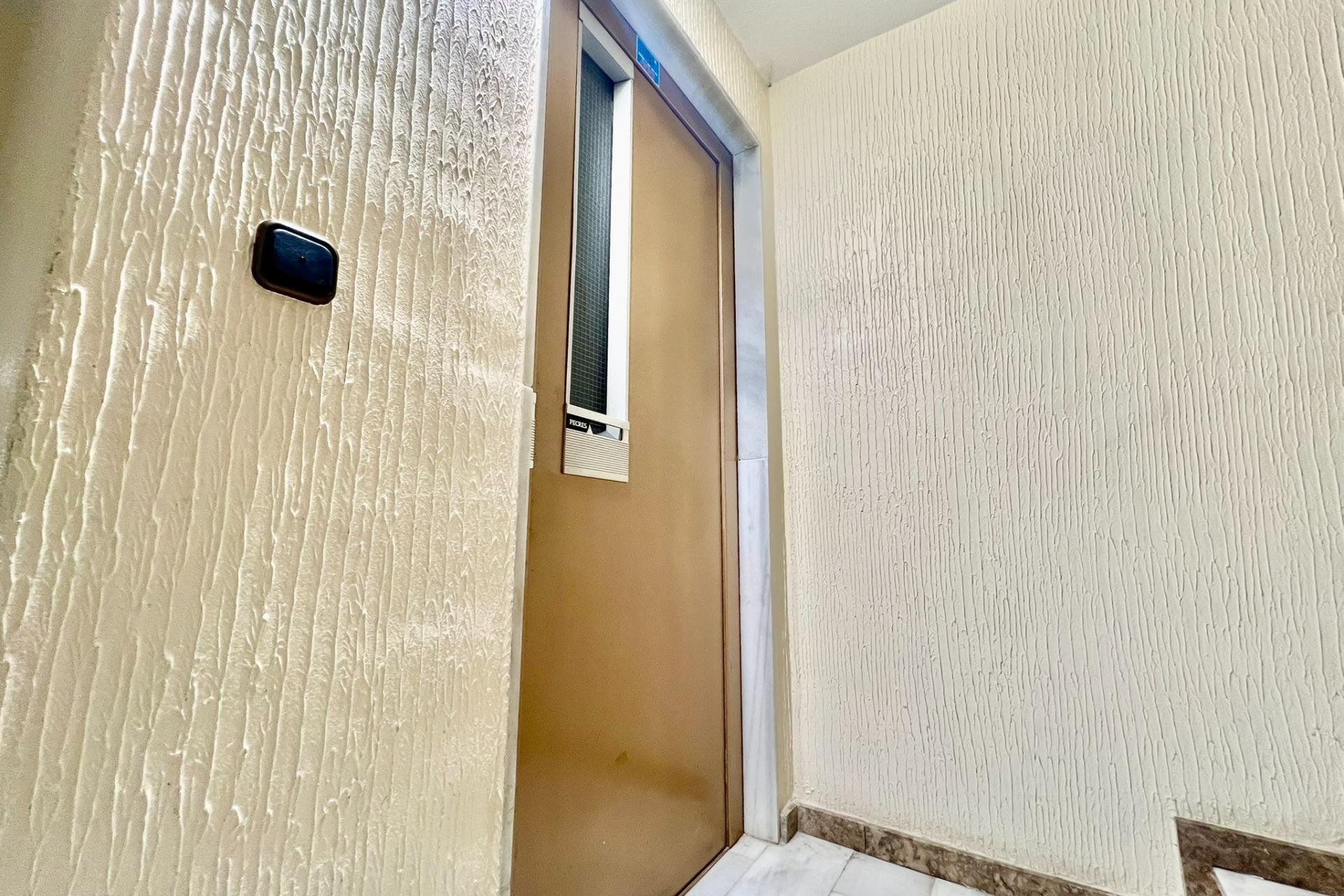 Rynek wtórny - Apartament - Torrevieja - Las Piscinas Naturales