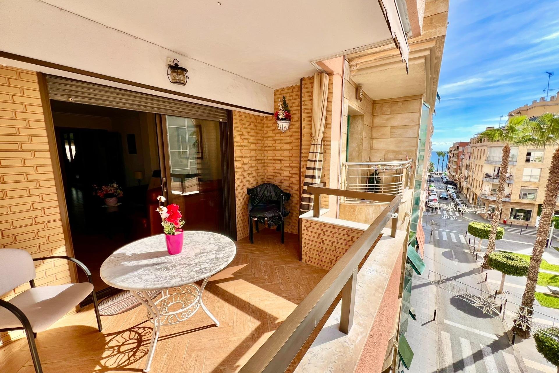 Rynek wtórny - Apartament - Torrevieja - Las Piscinas Naturales