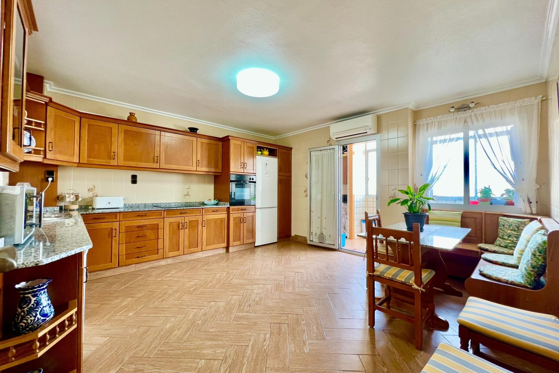 Rynek wtórny - Apartament - Torrevieja - Las Piscinas Naturales