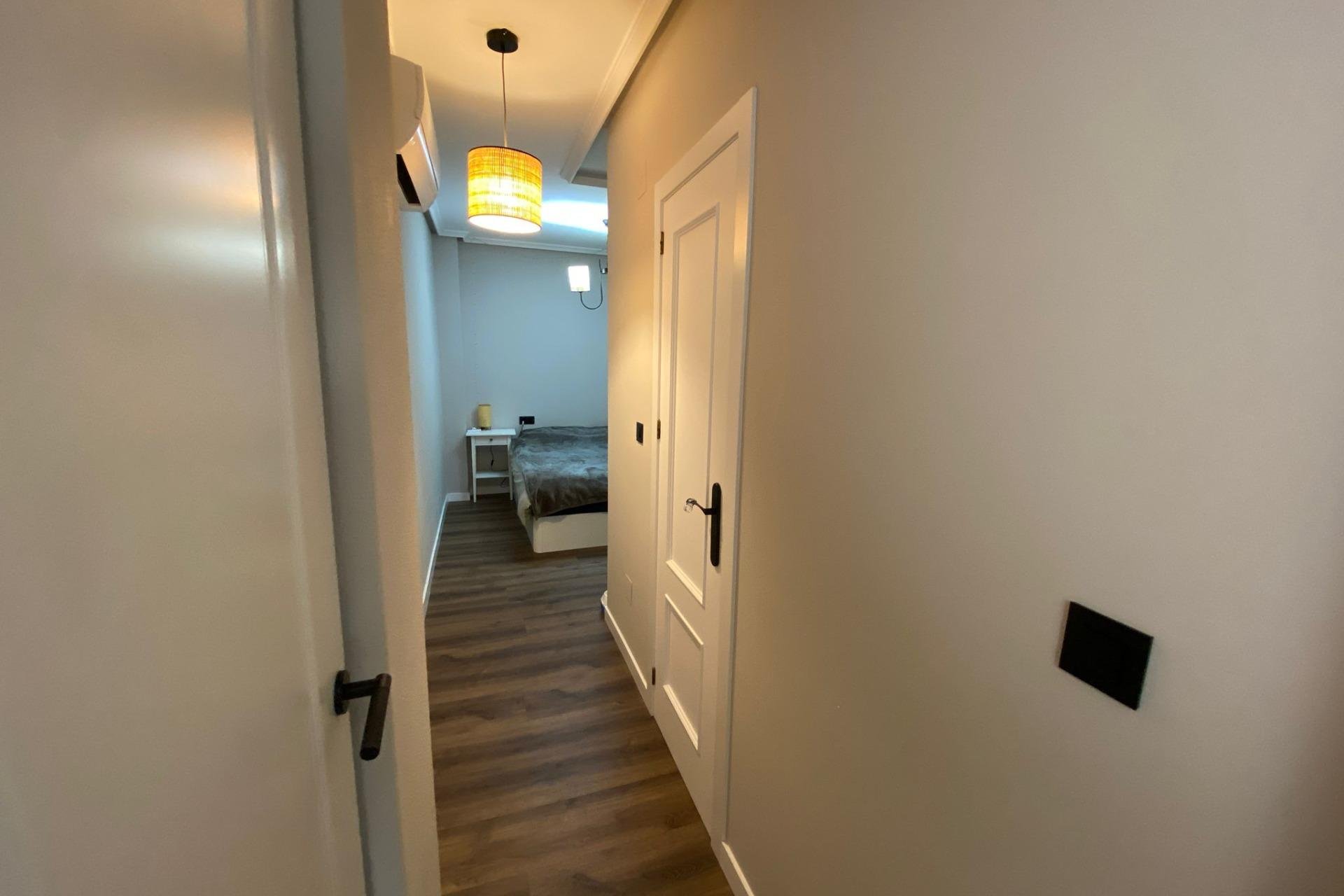 Rynek wtórny - Apartament - Torrevieja - Paseo maritimo