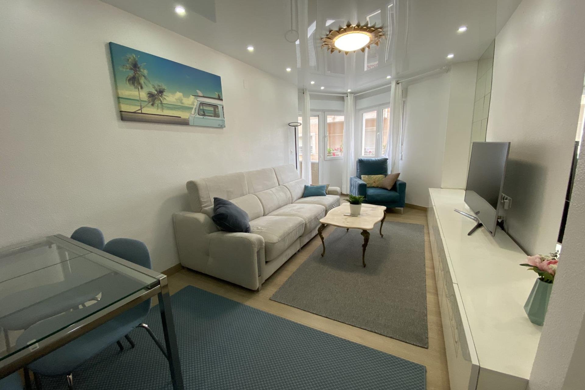 Rynek wtórny - Apartament - Torrevieja - Paseo maritimo