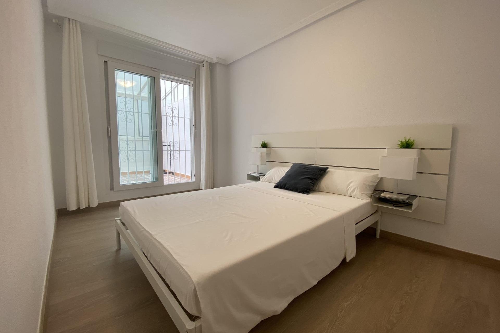 Rynek wtórny - Apartament - Torrevieja - Paseo maritimo