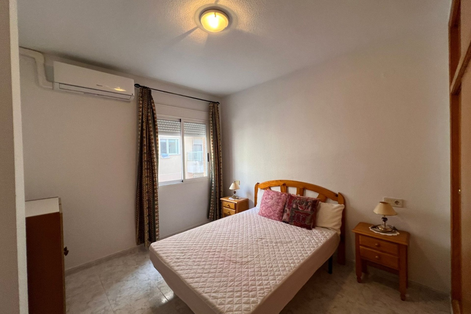 Rynek wtórny - Apartament - Torrevieja - Playa de Los Locos-Curva del Palangre