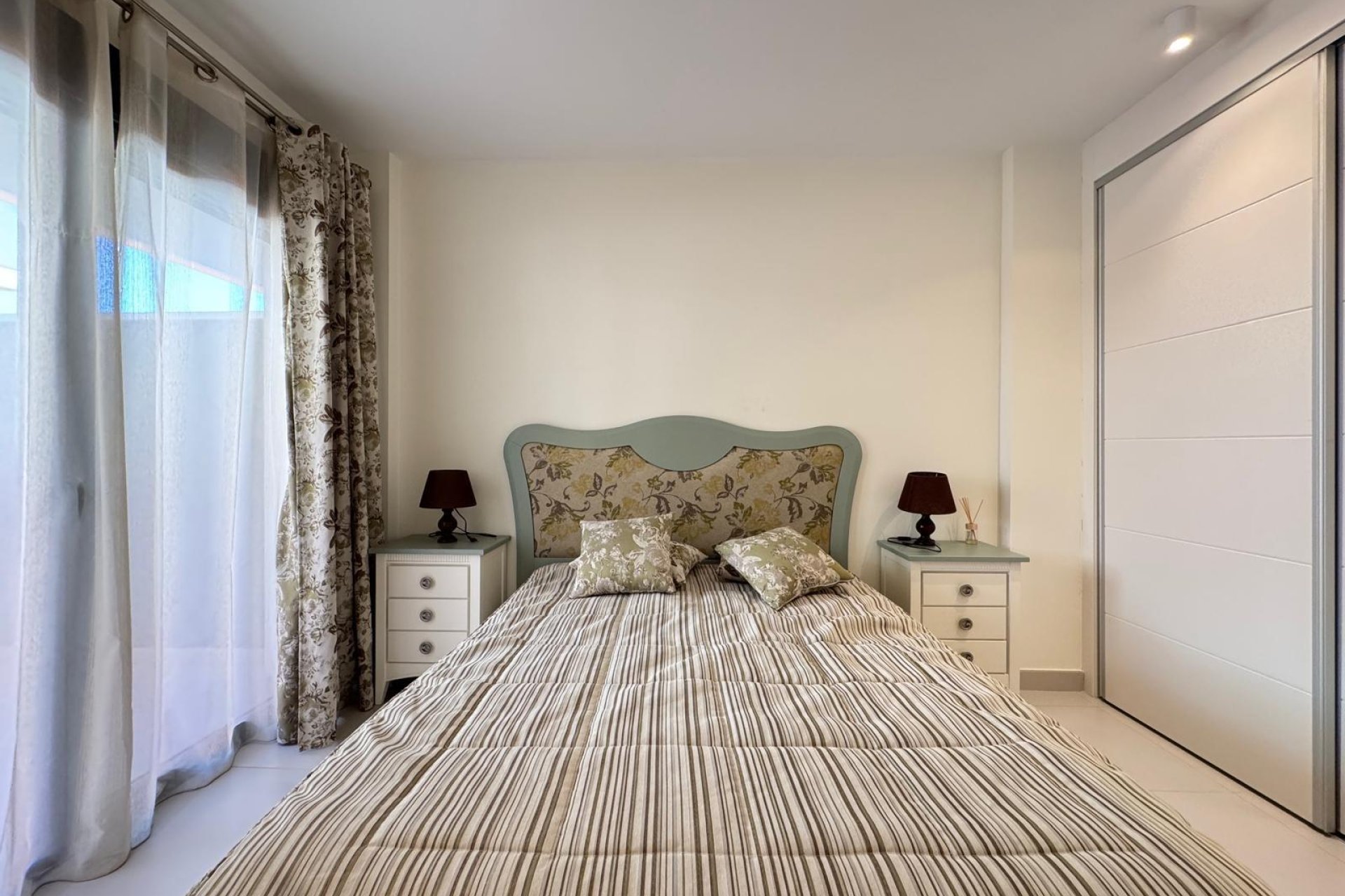 Rynek wtórny - Apartament - Torrevieja - Playa de los locos