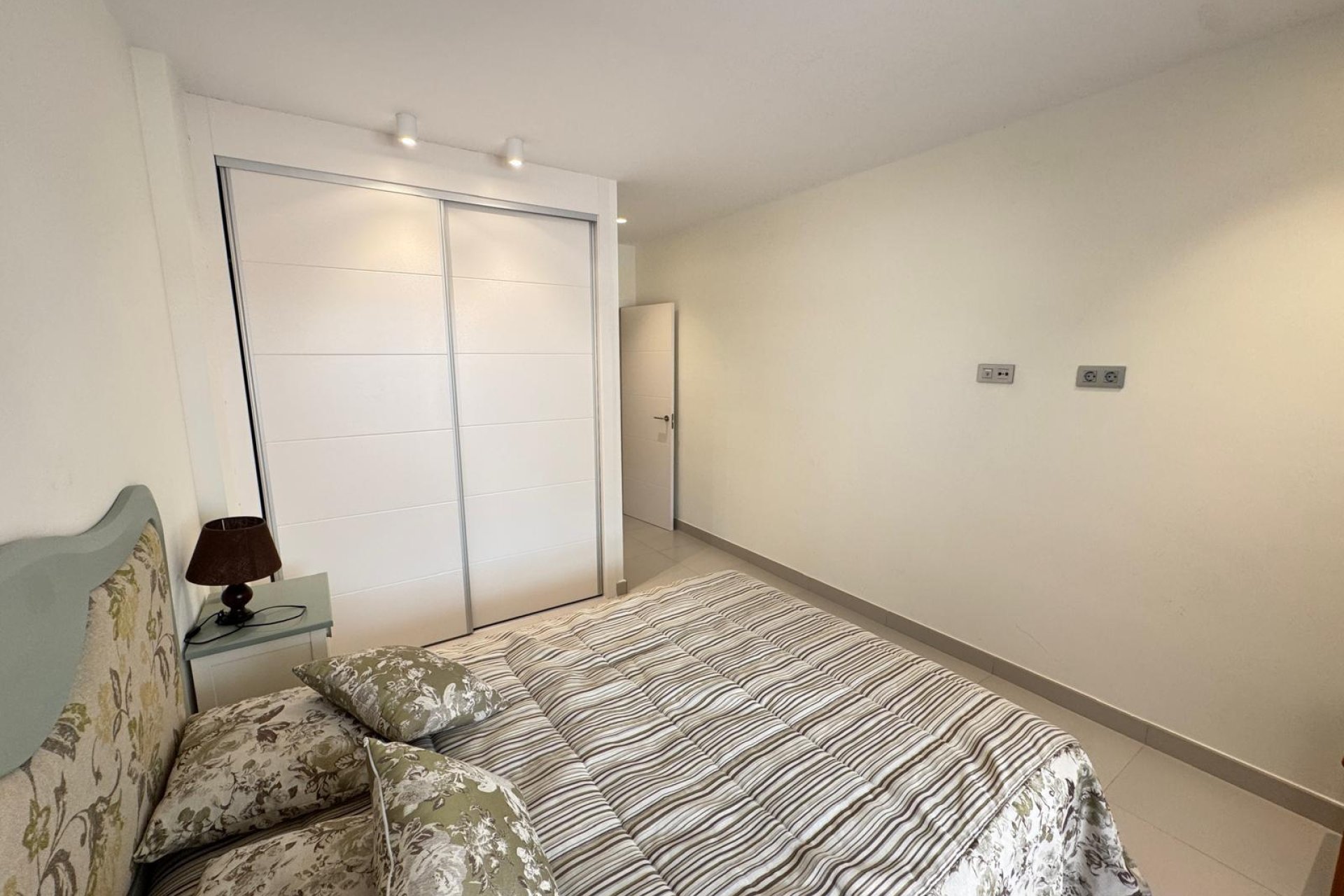 Rynek wtórny - Apartament - Torrevieja - Playa de los locos