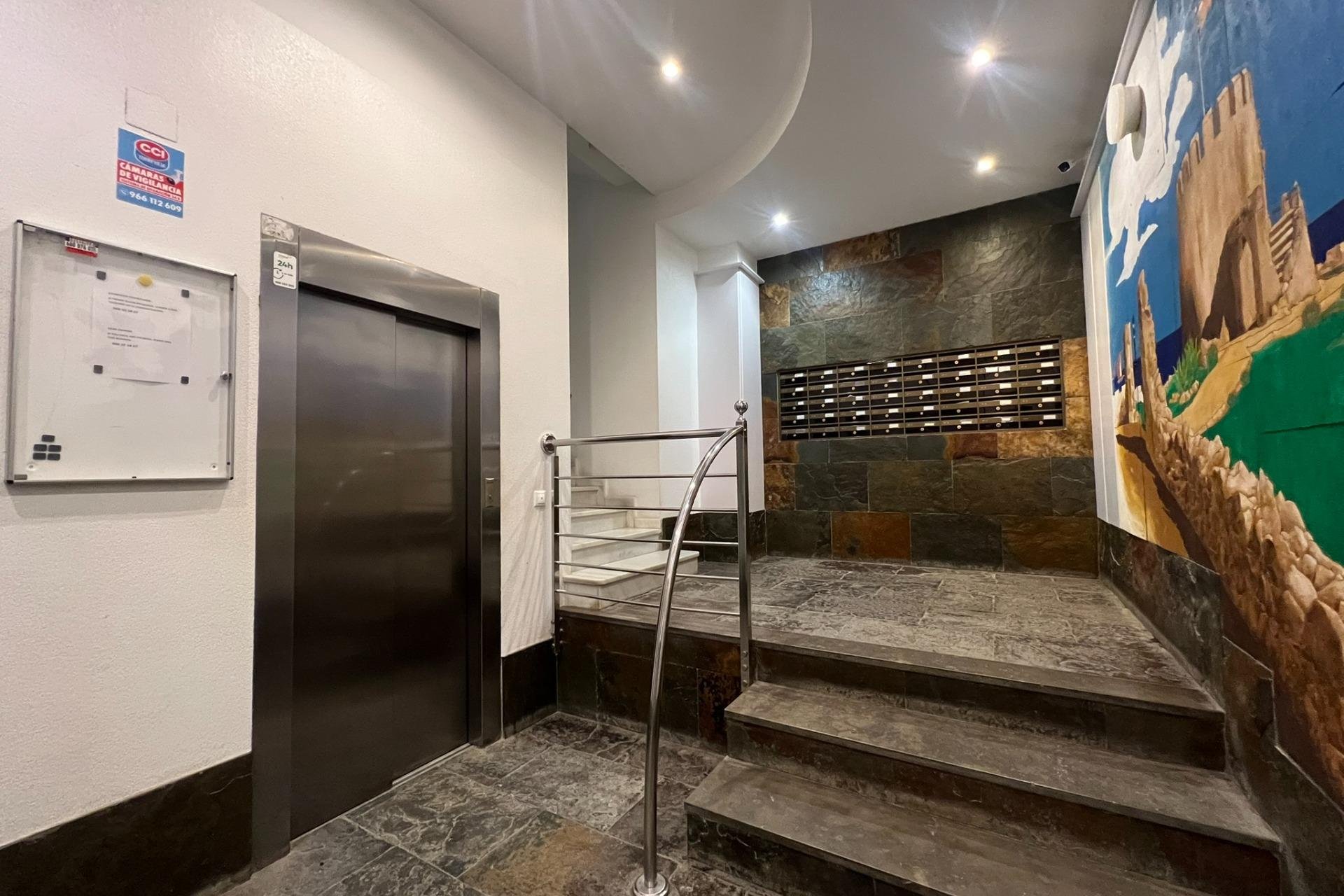 Rynek wtórny - Apartament - Torrevieja - Playa de los locos