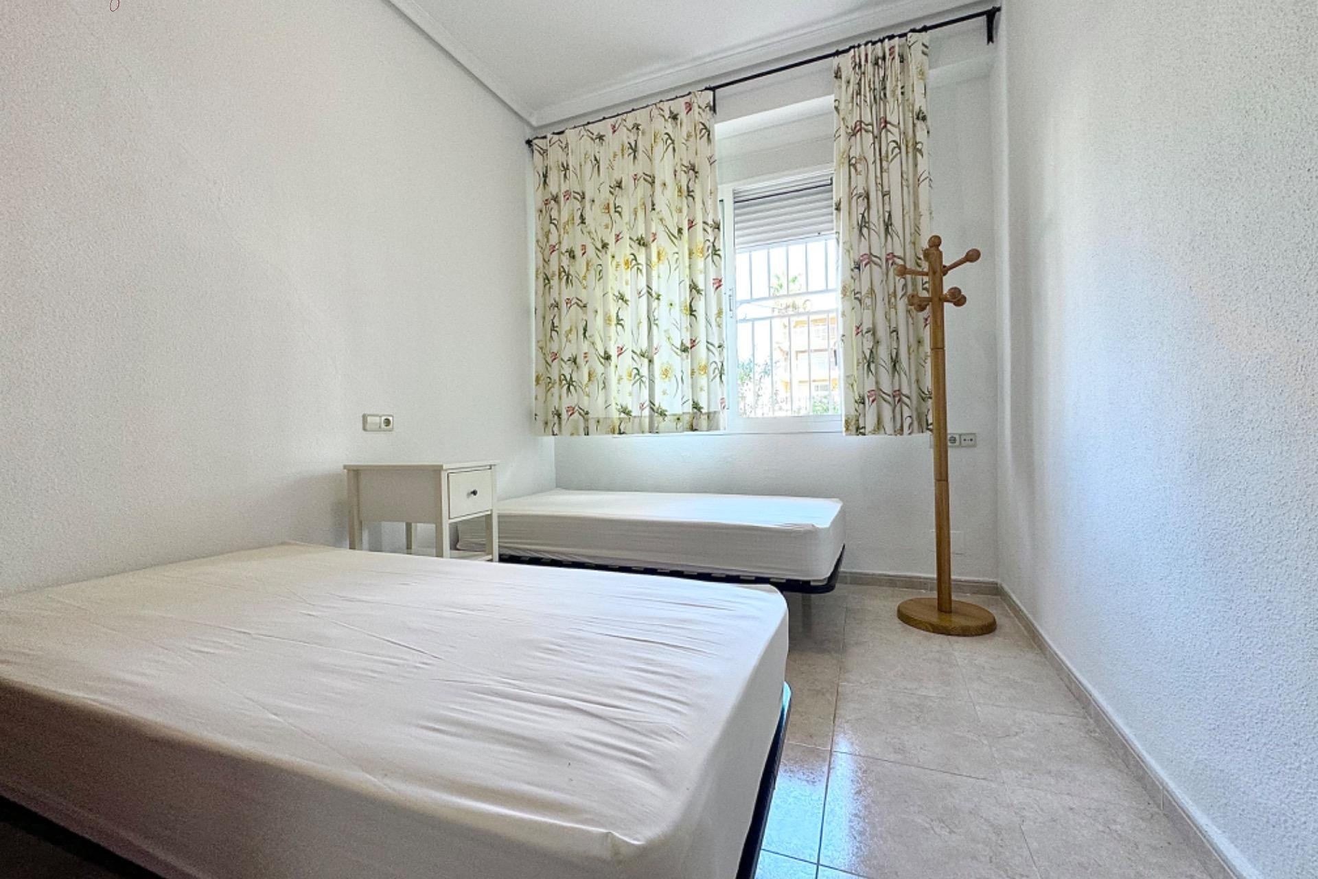 Rynek wtórny - Apartament - Torrevieja - Playa de los Naufragos