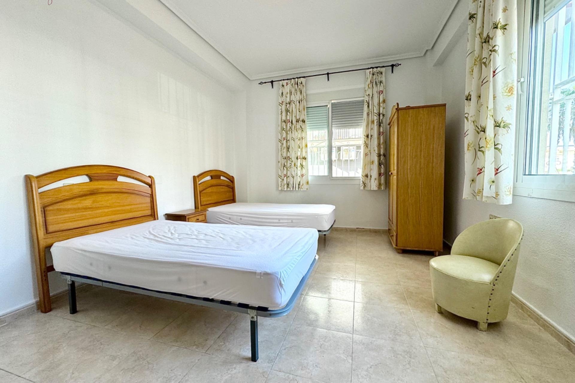 Rynek wtórny - Apartament - Torrevieja - Playa de los Naufragos