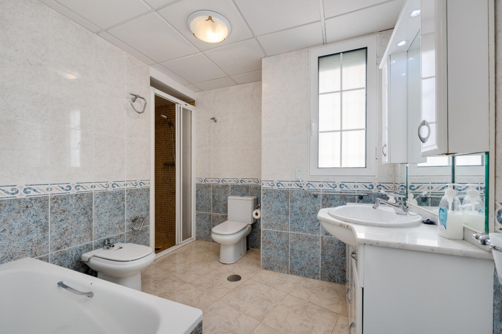 Rynek wtórny - Apartament - Torrevieja - Playa del Acequión