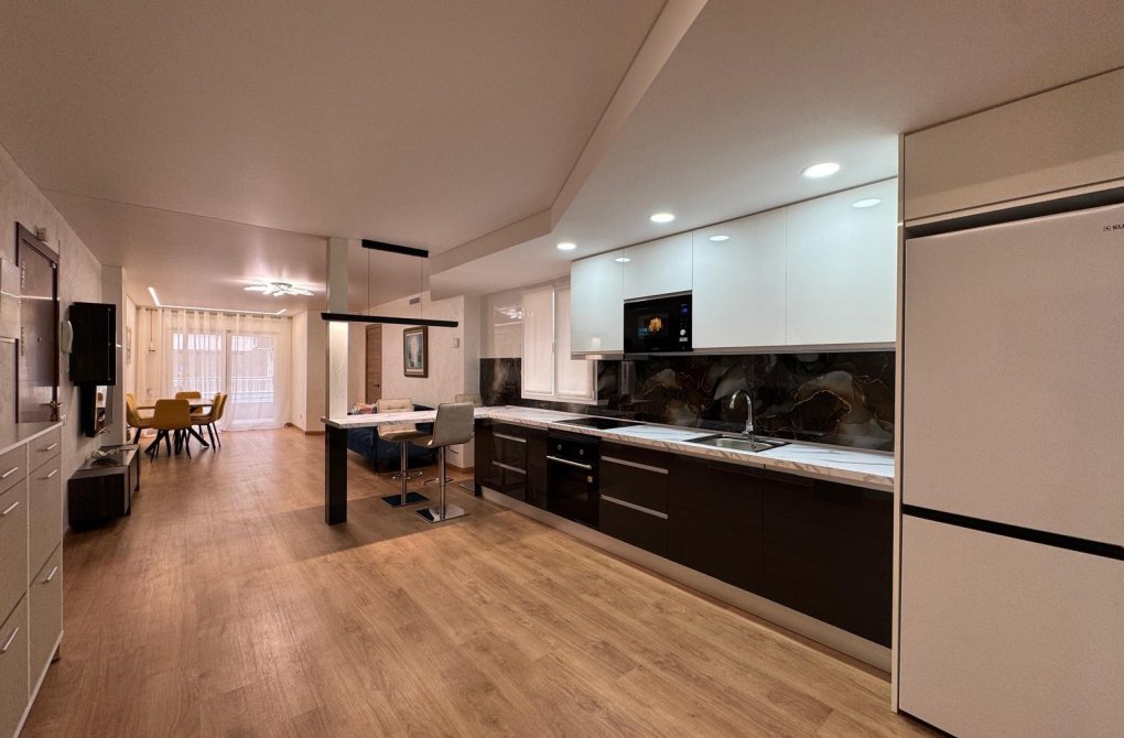Rynek wtórny - Apartament - Torrevieja - Playa del cura