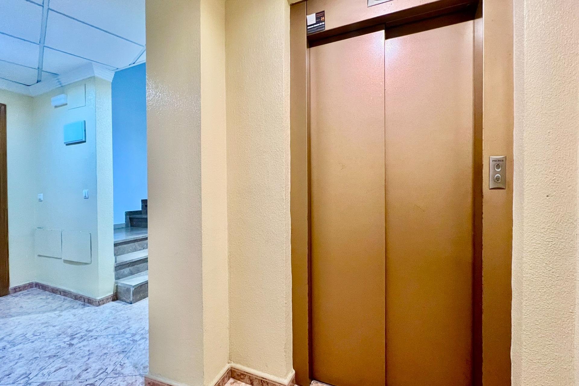 Rynek wtórny - Apartament - Torrevieja - Playa del cura