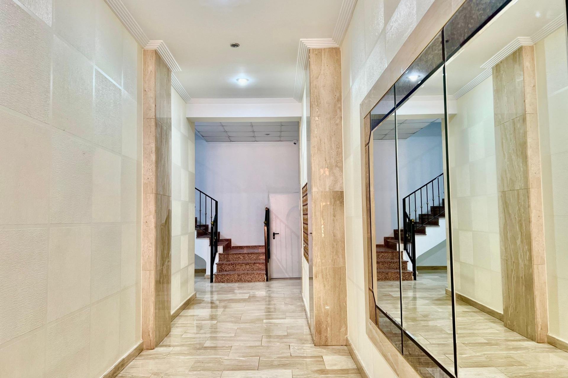 Rynek wtórny - Apartament - Torrevieja - Playa del cura