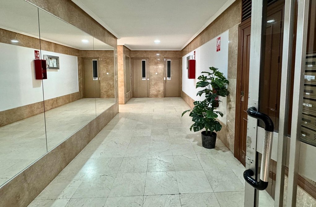 Rynek wtórny - Apartament - Torrevieja - Playa del Cura