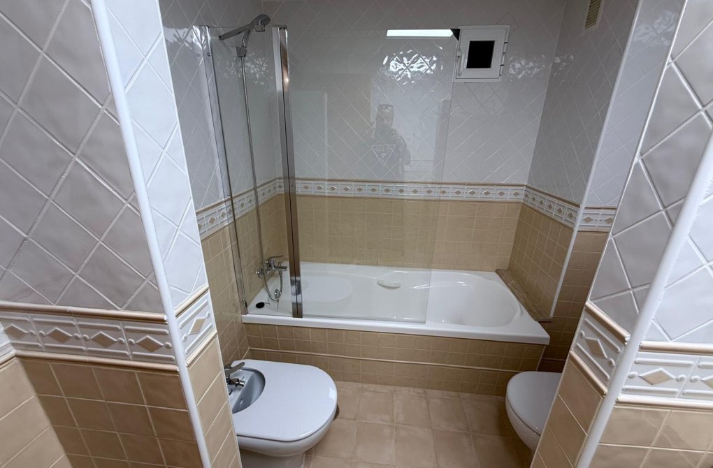 Rynek wtórny - Apartament - Torrevieja - Puerto Deportivo