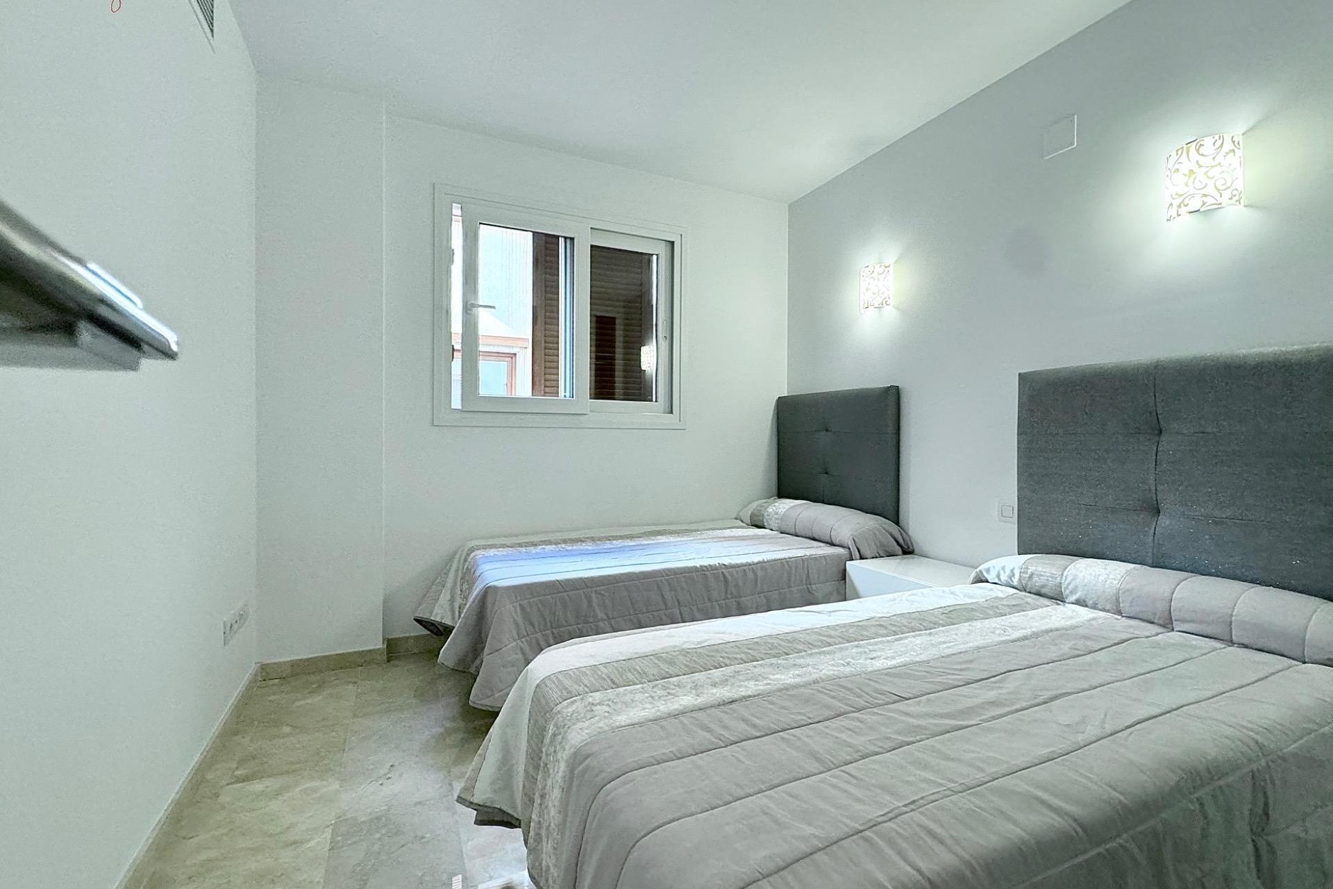 Rynek wtórny - Apartament - Torrevieja - Punta prima