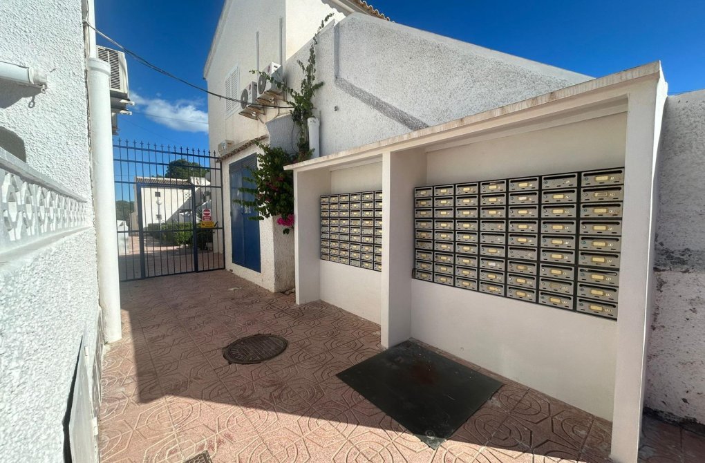 Rynek wtórny - Bungalow - Torrevieja - La Siesta - El Salado - Torreta