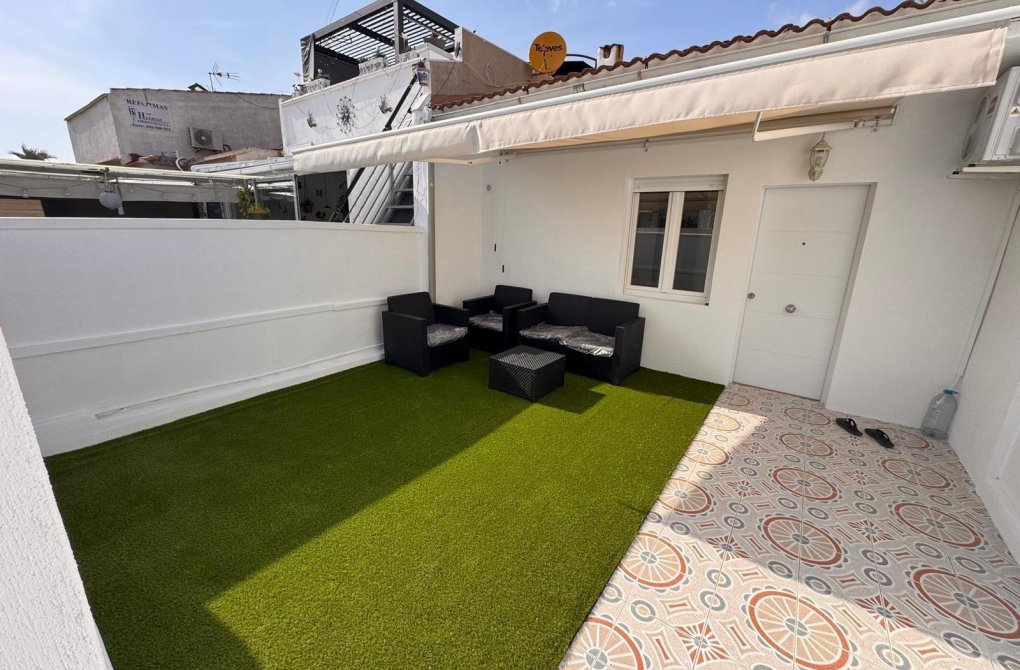 Rynek wtórny - Bungalow - Torrevieja - La Siesta - El Salado - Torreta