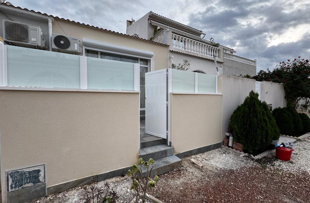 Rynek wtórny - Bungalow - Torrevieja - La Siesta - El Salado - Torreta