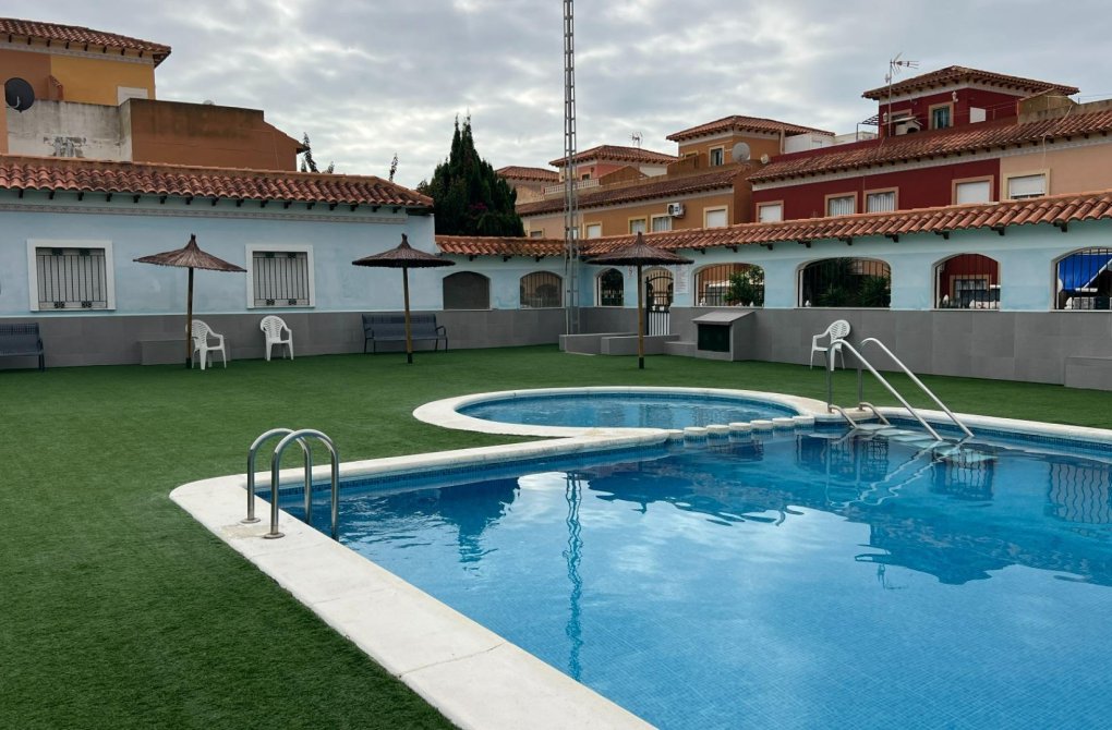 Rynek wtórny - Dom szeregowy - Torrevieja - Torretas