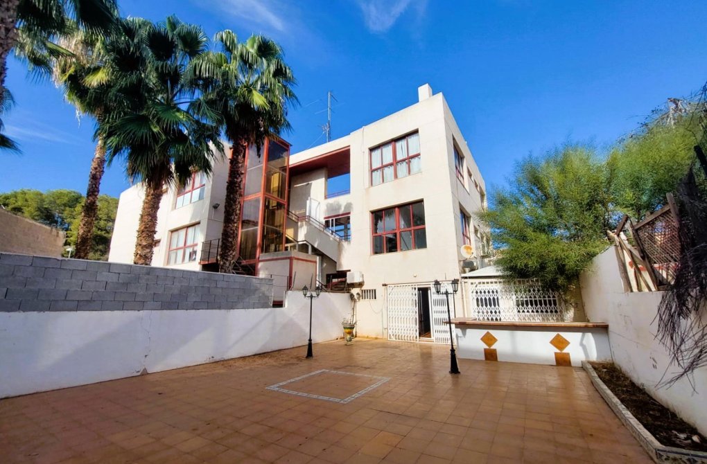 Rynek wtórny - Lokale handlowe - Torrevieja - Los balcones