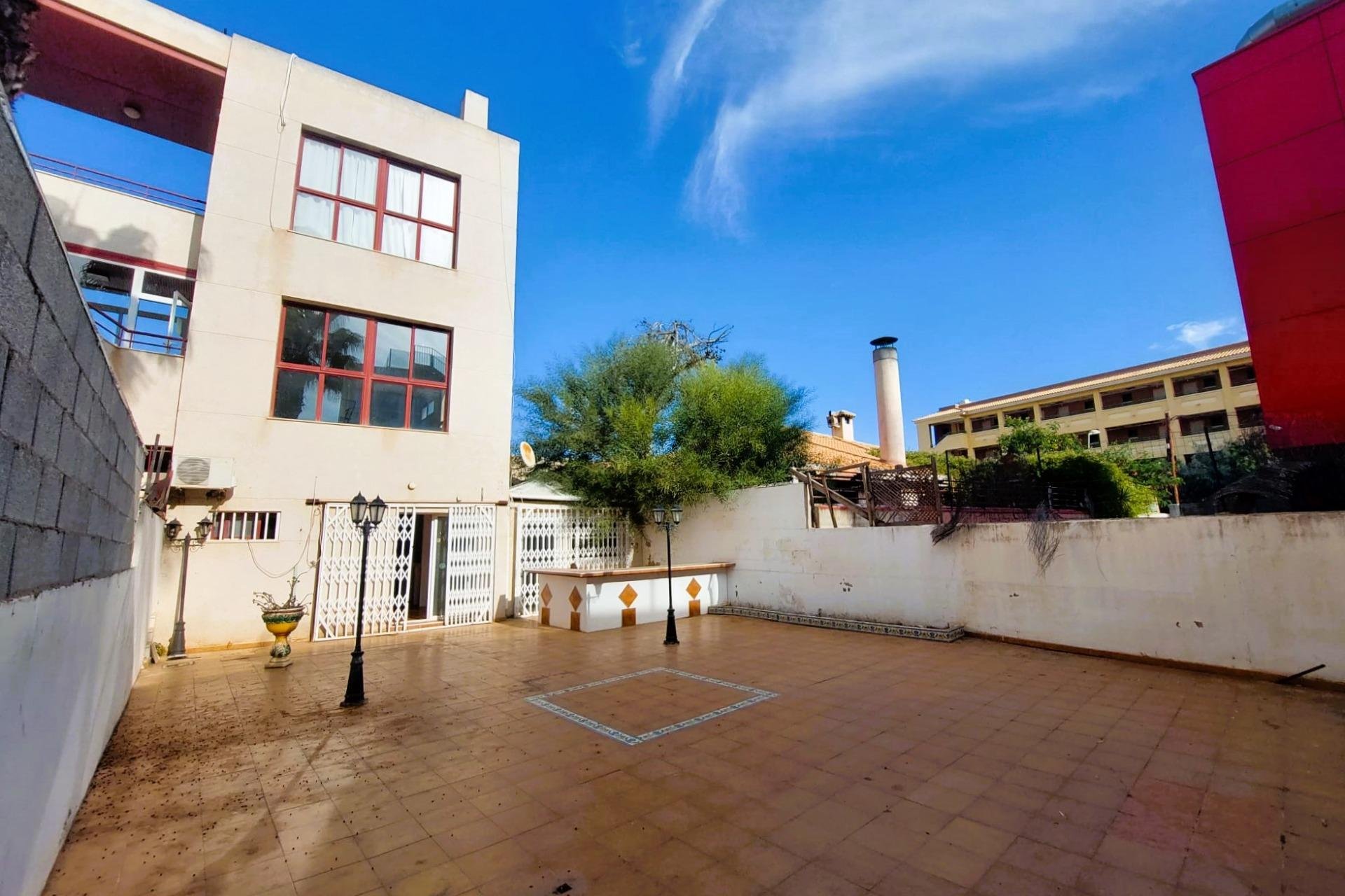 Rynek wtórny - Lokale handlowe - Torrevieja - Los balcones