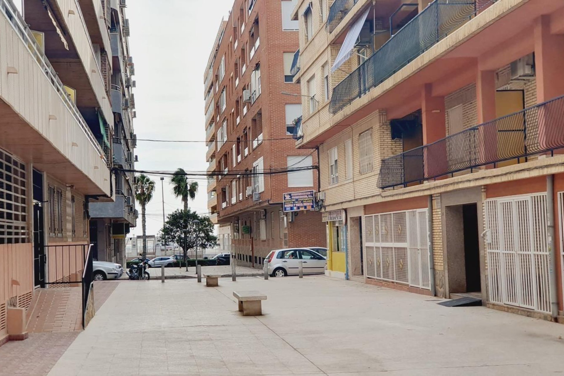 Rynek wtórny - Płaski - Torrevieja - Acequion