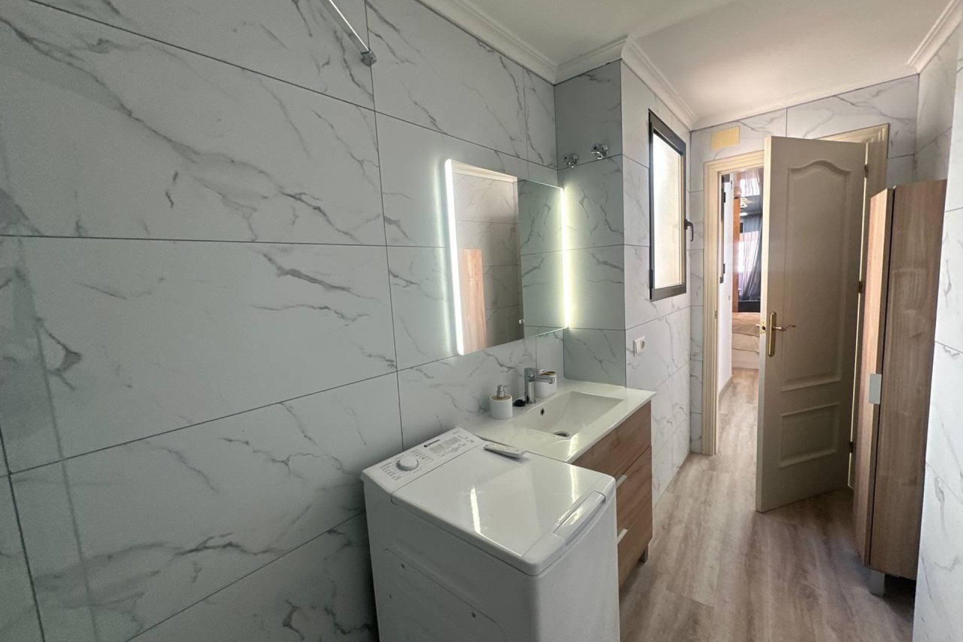 Rynek wtórny - Strych - Torrevieja - Estacion de autobuses