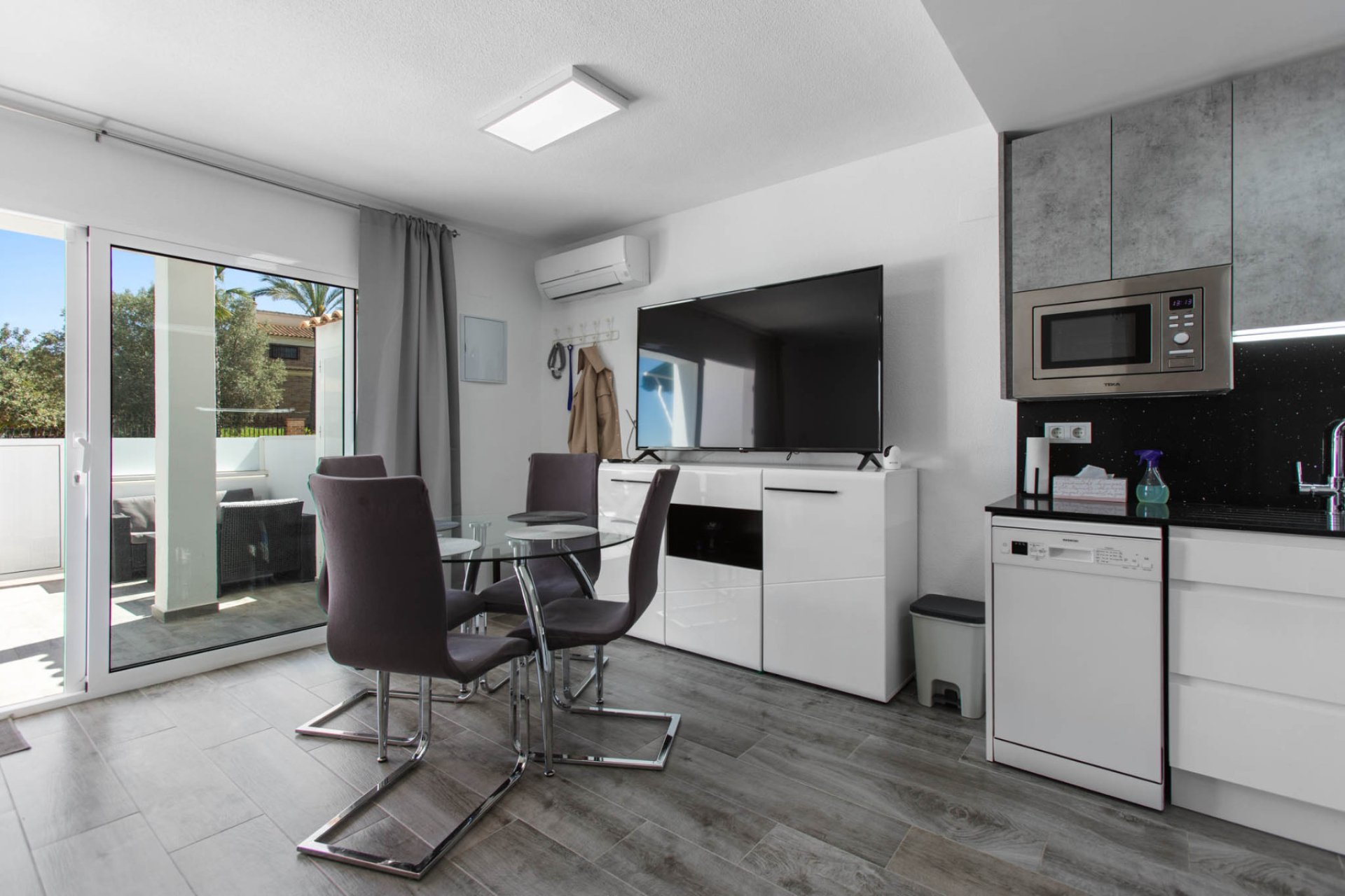 Rynek wtórny -  - Torrevieja - Lago jardin