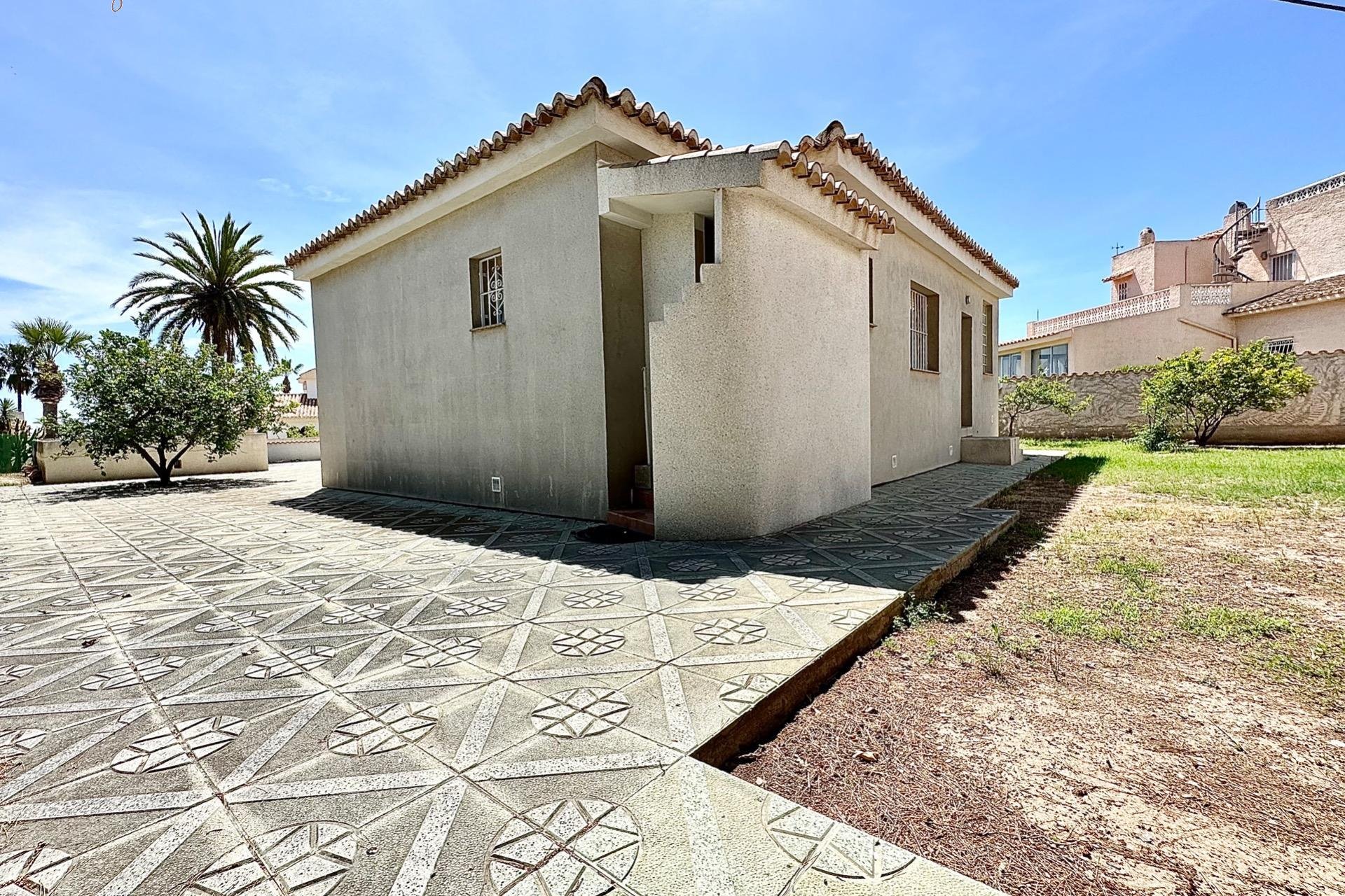 Rynek wtórny - Villa - Orihuela Costa - Lomas de Cabo Roig