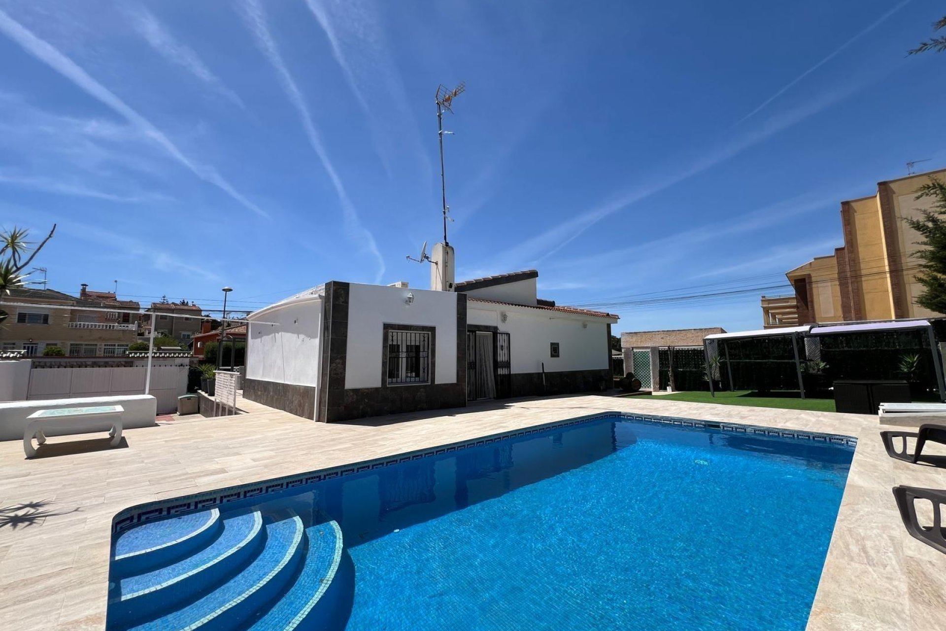 Rynek wtórny - Villa - Torrevieja - Los altos