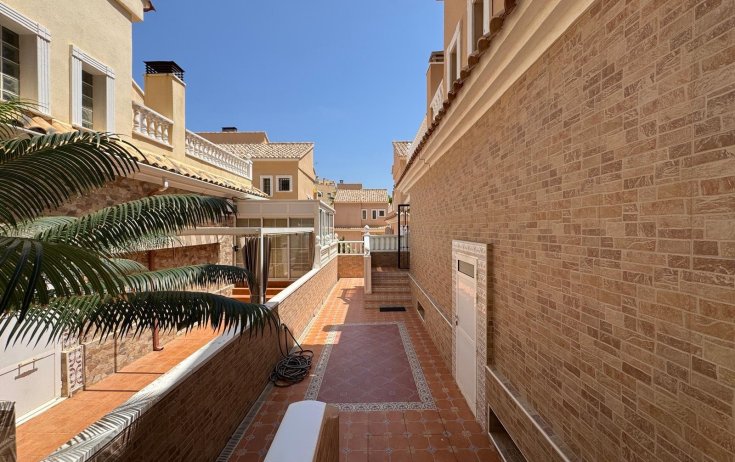 Terraced house - Resale - Guardamar del Segura - Urbanizaciones