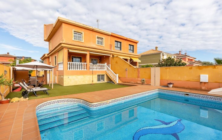 Terraced house - Resale - Torrevieja - Aguas Nuevas