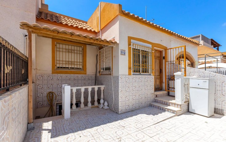 Terraced house - Resale - Torrevieja - El limonar