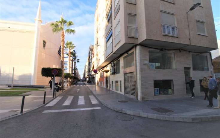 Unidad Comercial - Reventa - Torrevieja - Centro